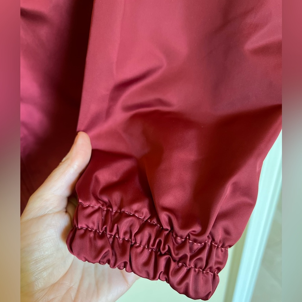 Gorgeous Athleta Raspberry Maroon Mid-weight Rain Jacket - Picture 11 of 16